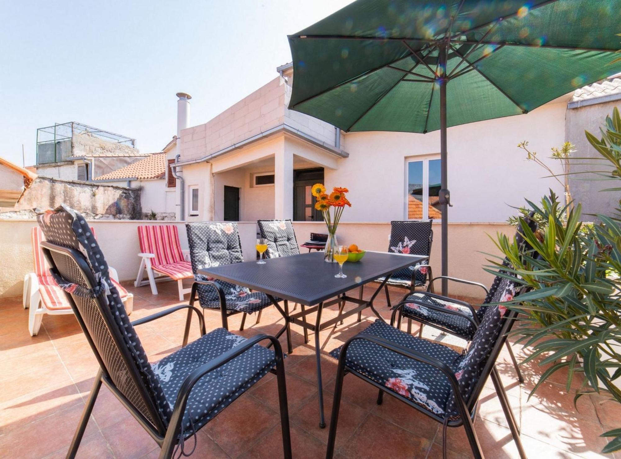 Seafront Villa With Furnished Sun Terrace, Close To The Beach Kastela Exterior photo